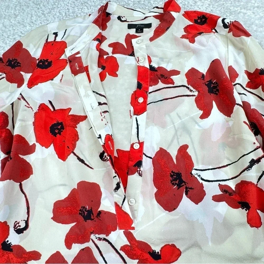 J. Crew 💯% Silk Blouse in ivory poppy floral print. Size Small. Lightweight